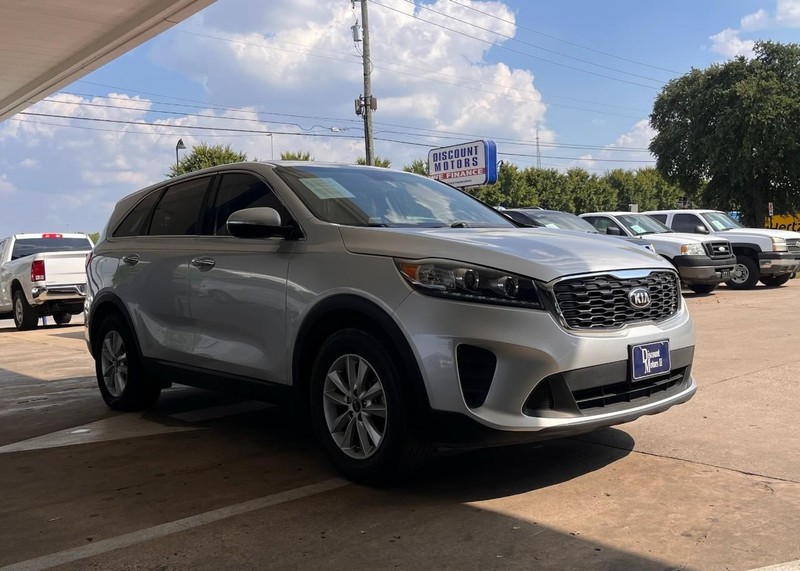 Kia Sorento Vehicle Image 03