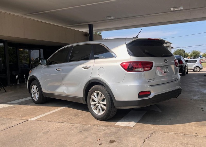 Kia Sorento Vehicle Image 07