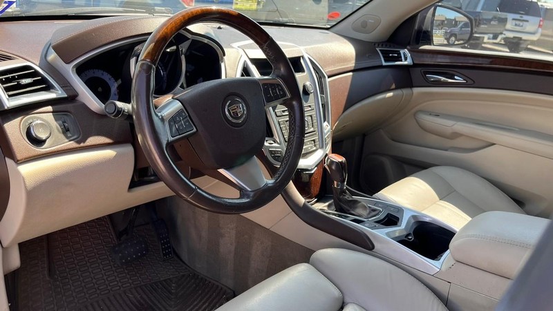 Cadillac SRX Vehicle Image 05