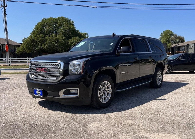 GMC Yukon XL Vehicle Image 02