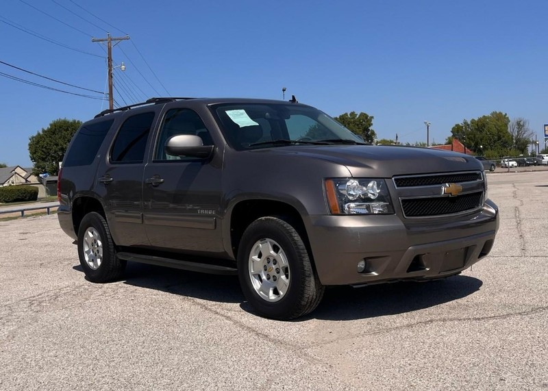 Chevrolet Tahoe Vehicle Image 03