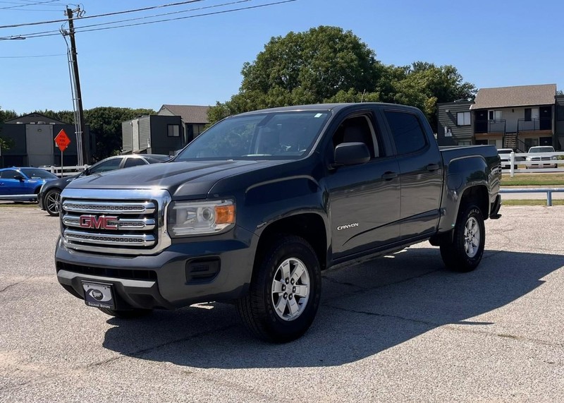GMC Canyon Vehicle Image 02