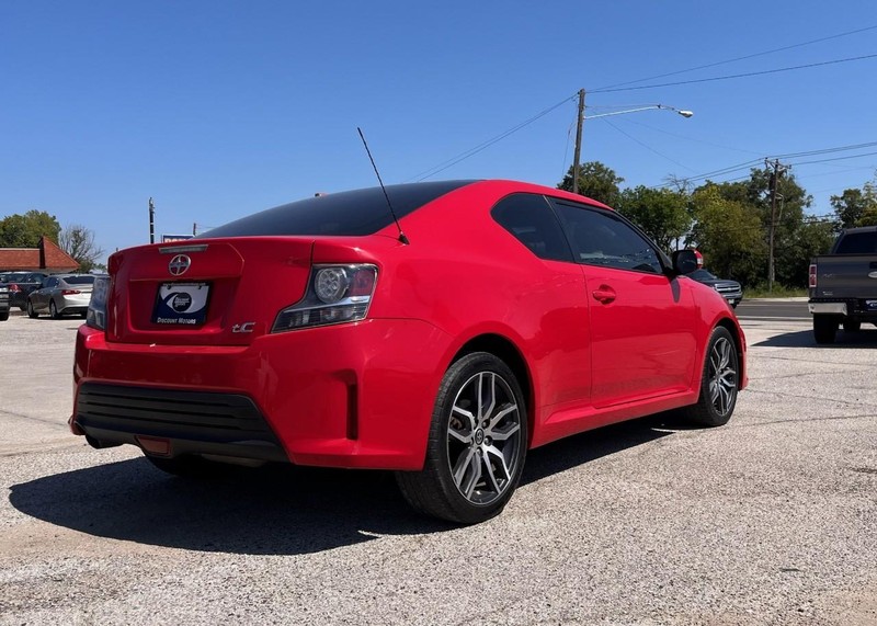 Scion tC Vehicle Image 04