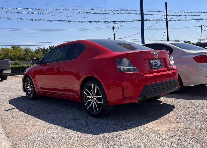 Scion tC Vehicle Image 07