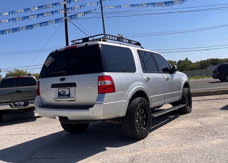 Ford Expedition Vehicle Image 04