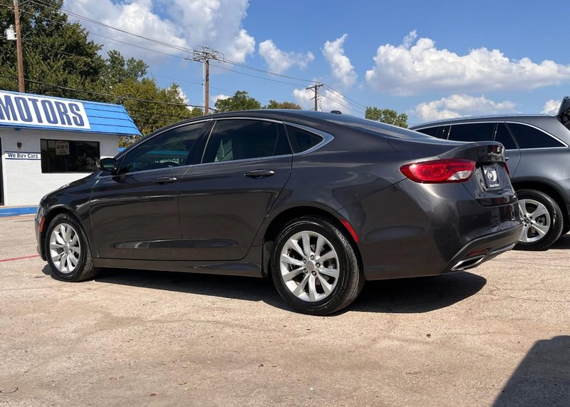 Chrysler 200 Vehicle Image 07