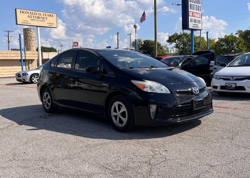 Toyota Prius Vehicle Image 03