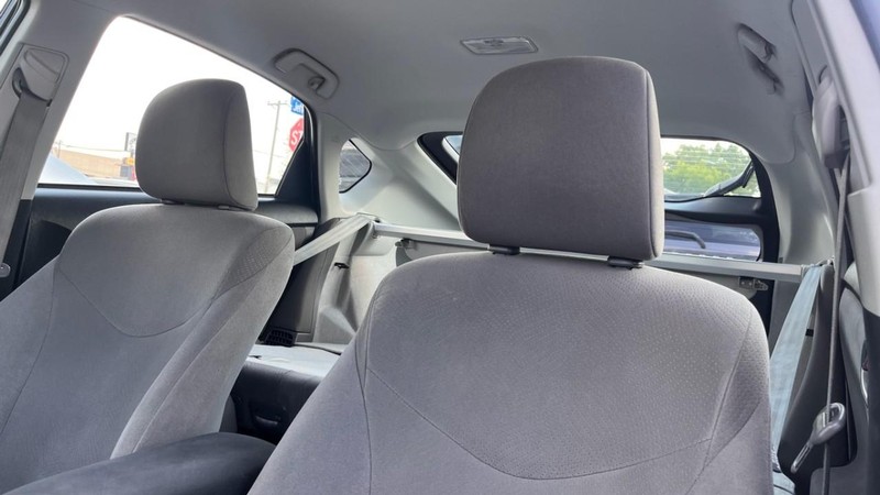 Toyota Prius Vehicle Image 06