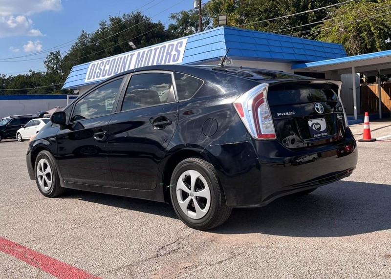 Toyota Prius Vehicle Image 07