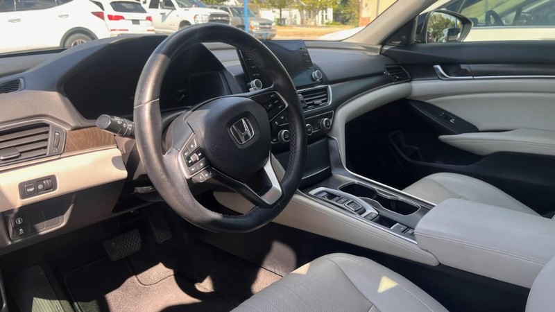 Honda Accord Sedan Vehicle Image 05