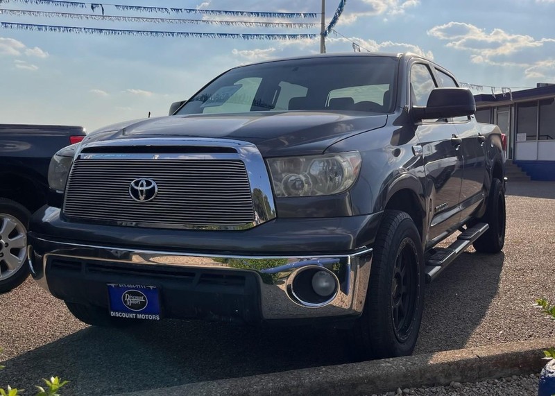 Toyota Tundra 2WD Truck Vehicle Image 02
