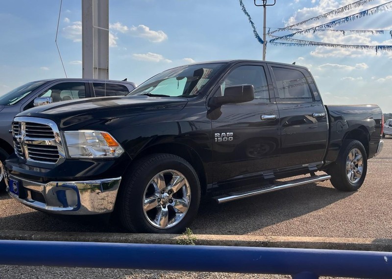 Ram 1500 Vehicle Image 02