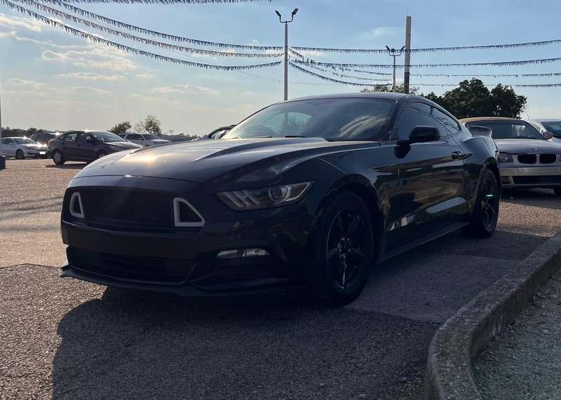 Ford Mustang Vehicle Image 02