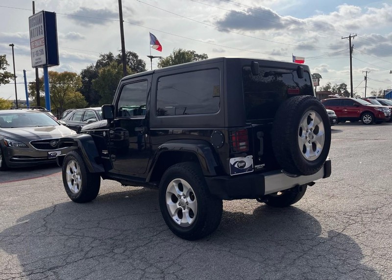 Jeep Wrangler Vehicle Image 07