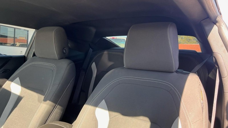 Chevrolet Camaro Vehicle Image 06