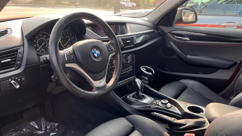 BMW X1 Vehicle Image 05