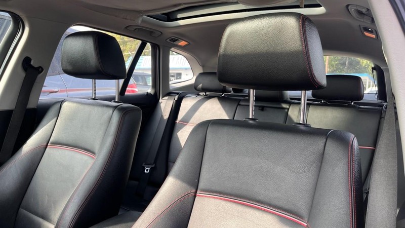 BMW X1 Vehicle Image 06