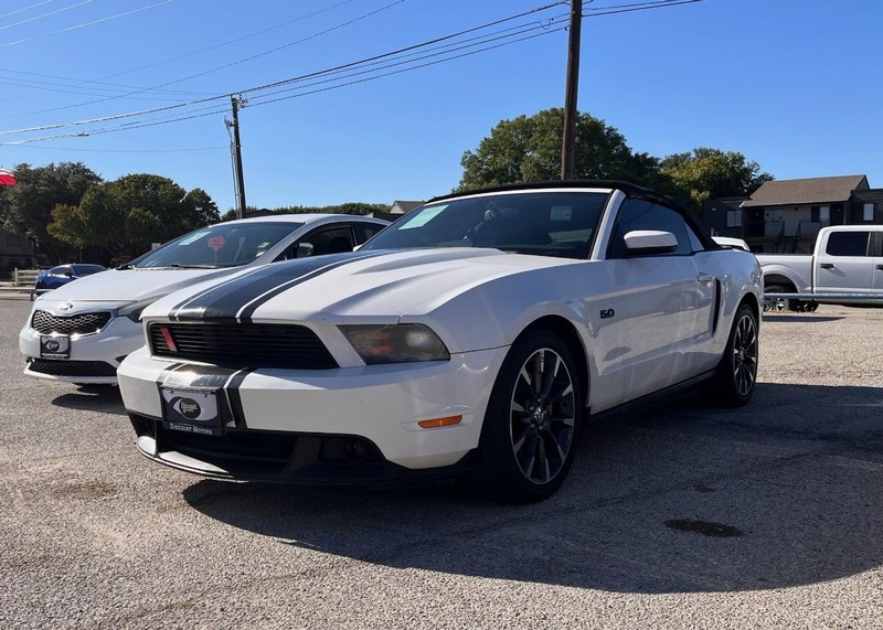 Ford Mustang Vehicle Image 02