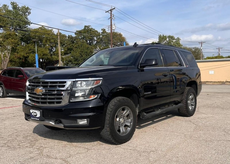 Chevrolet Tahoe Vehicle Image 02