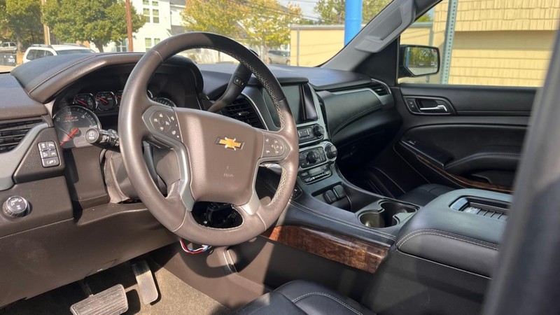 Chevrolet Tahoe Vehicle Image 05