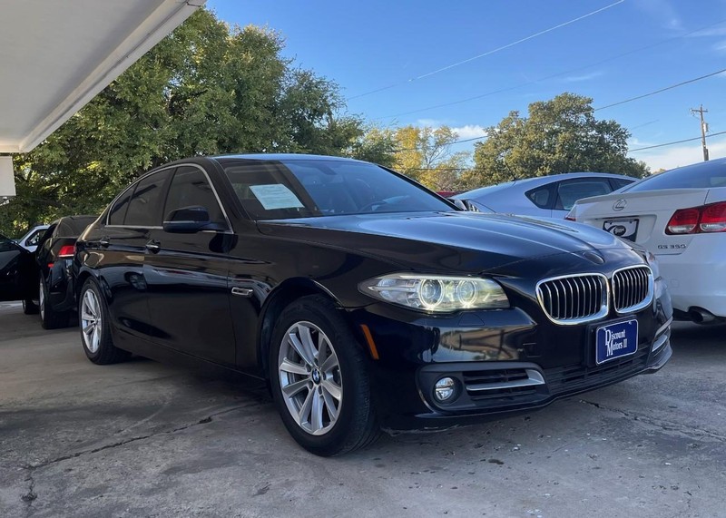 BMW 5 Series Vehicle Image 03