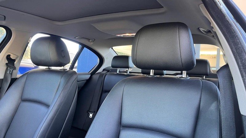 BMW 5 Series Vehicle Image 06