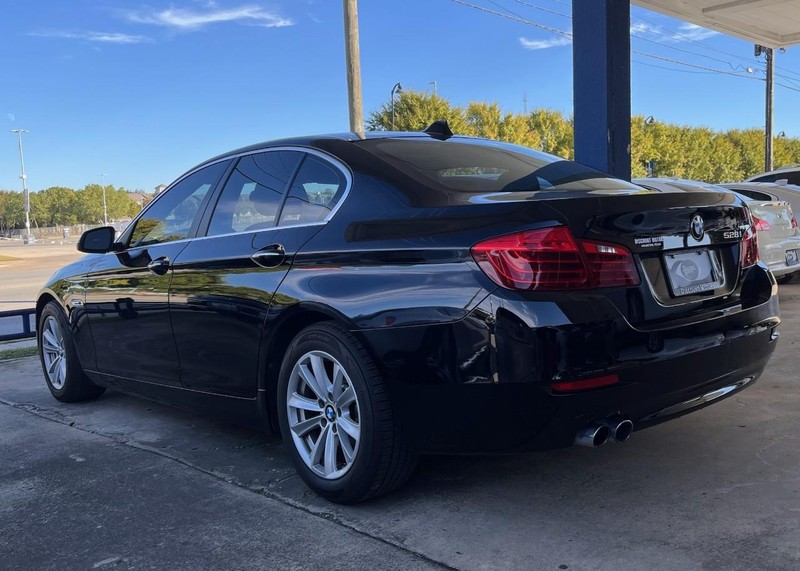 BMW 5 Series Vehicle Image 07