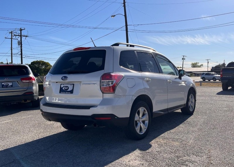 Subaru Forester Vehicle Image 04