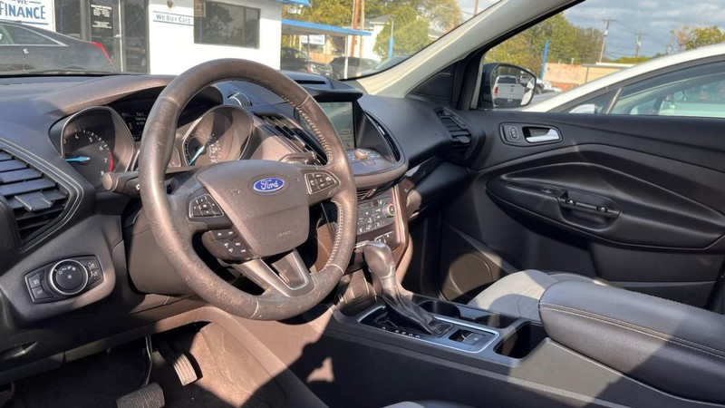 Ford Escape Vehicle Image 03