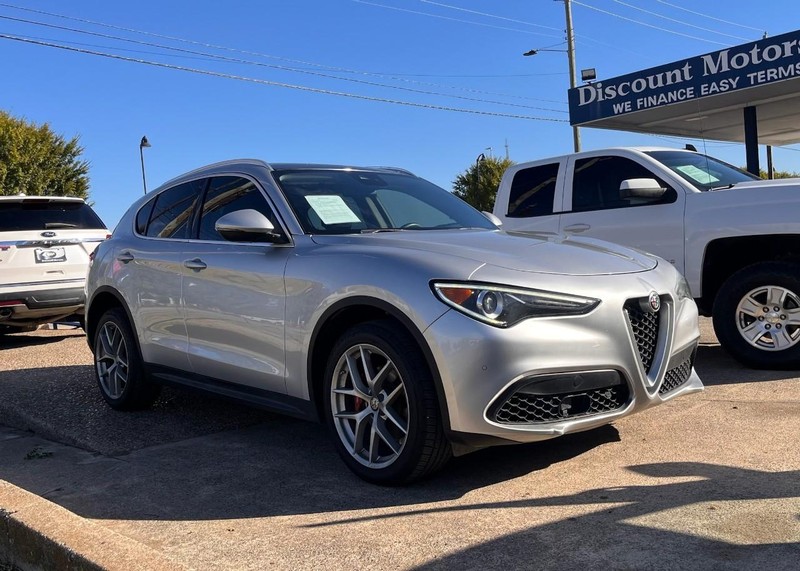 Alfa Romeo Stelvio Vehicle Image 03