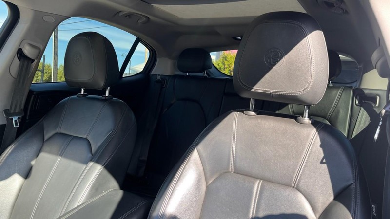 Alfa Romeo Stelvio Vehicle Image 06