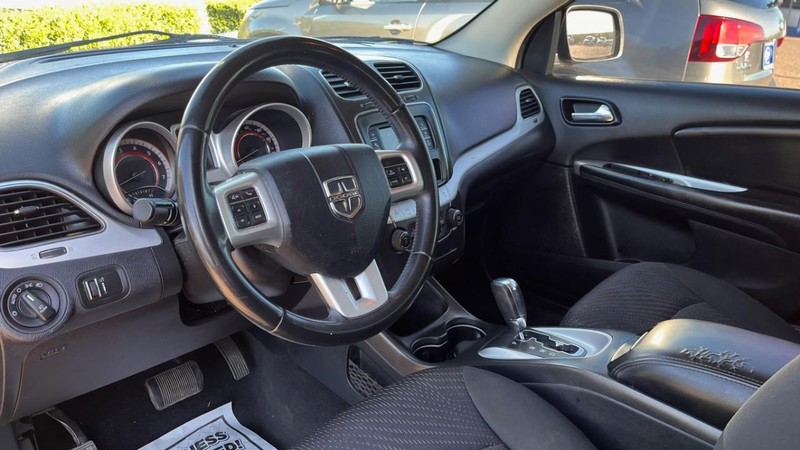 Dodge Journey Vehicle Image 05