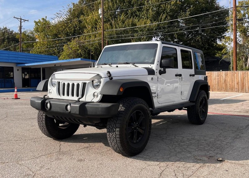 Jeep Wrangler Unlimited Vehicle Image 04