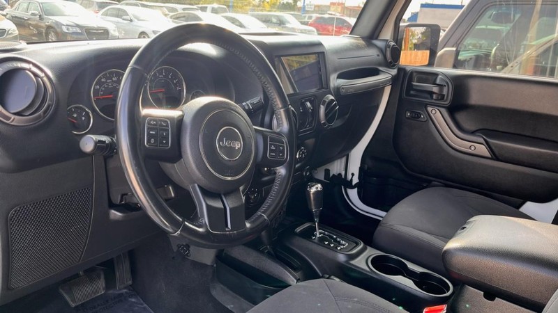 Jeep Wrangler Unlimited Vehicle Image 07