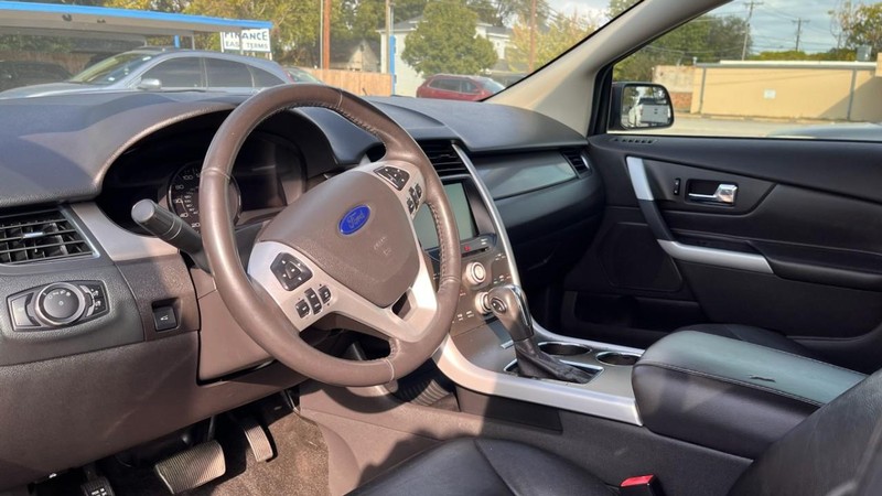 Ford Edge Vehicle Image 05