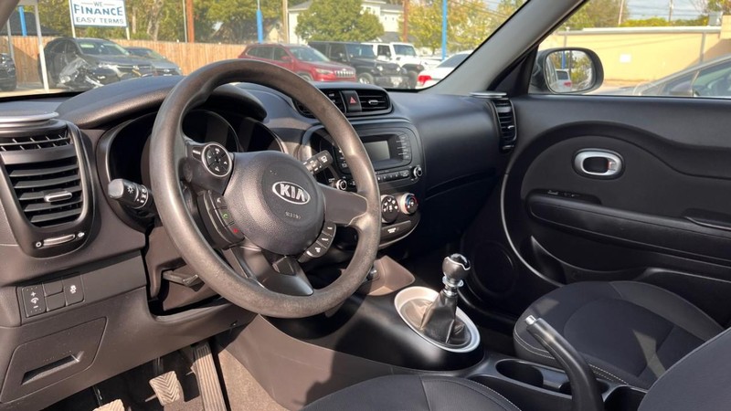 Kia Soul Vehicle Image 05