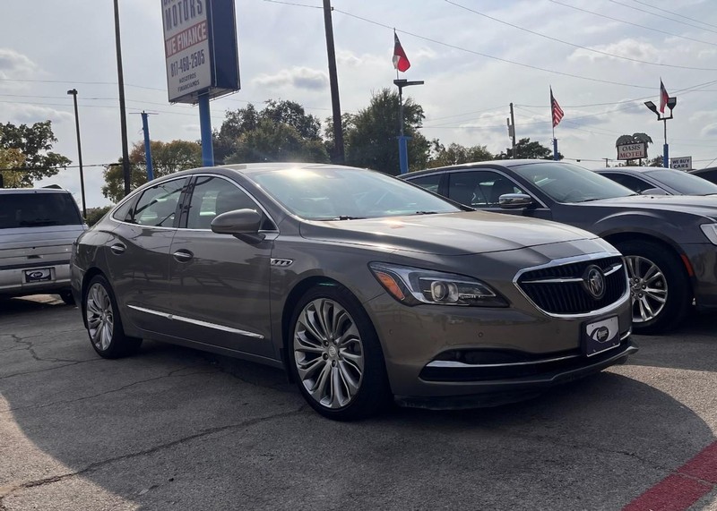 Buick LaCrosse Vehicle Image 02