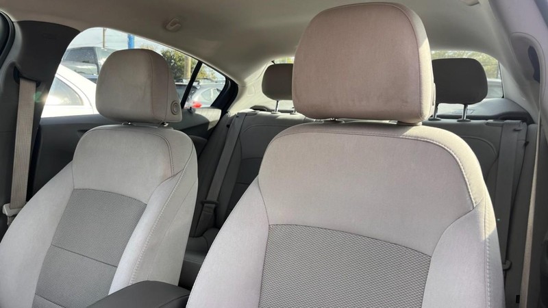 Chevrolet Cruze Vehicle Image 06