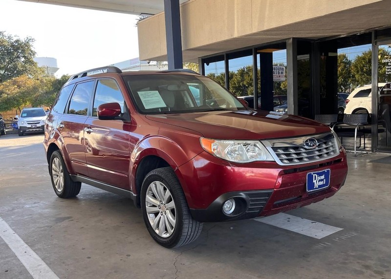 Subaru Forester Vehicle Image 03