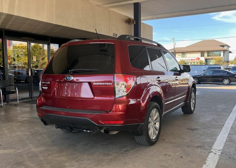 Subaru Forester Vehicle Image 04