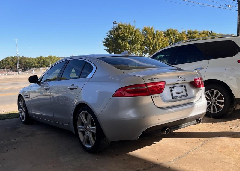 Jaguar XE Vehicle Image 07