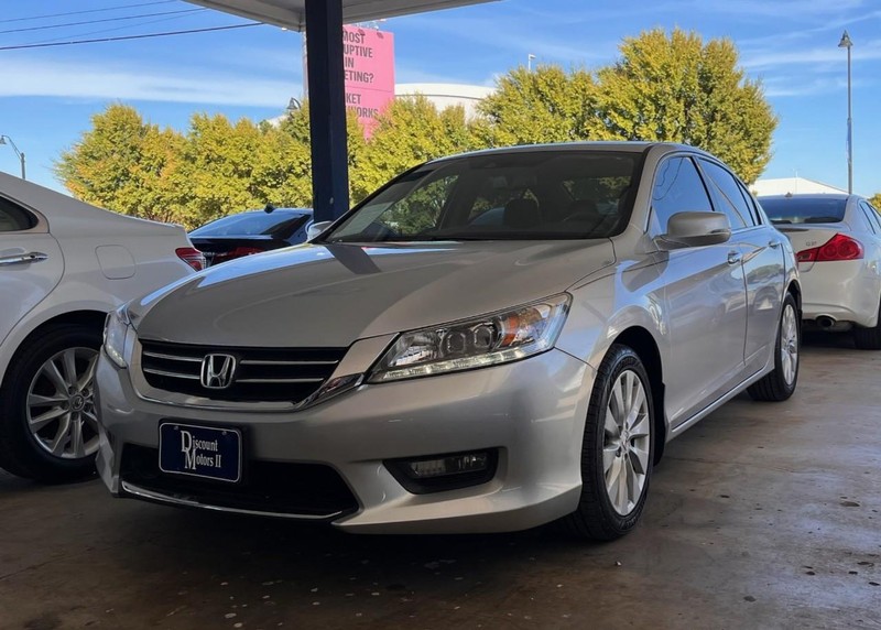 Honda Accord Sedan Vehicle Image 02
