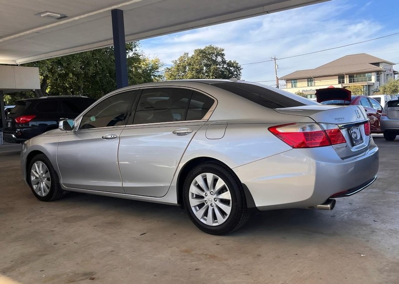 Honda Accord Sedan Vehicle Image 07