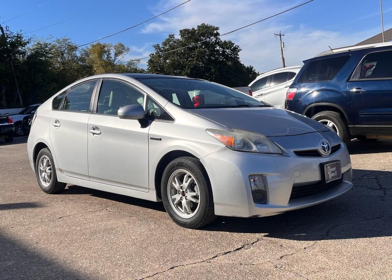 Toyota Prius Vehicle Image 03