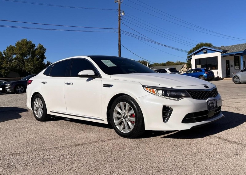 Kia Optima Vehicle Image 03