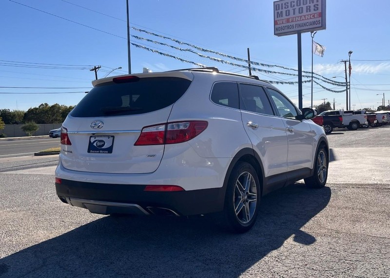 Hyundai Santa Fe Vehicle Image 04