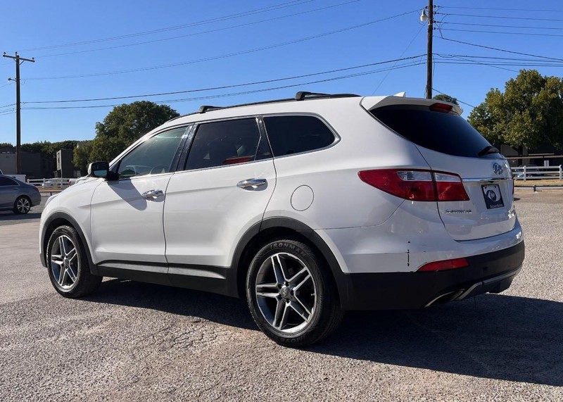 Hyundai Santa Fe Vehicle Image 07