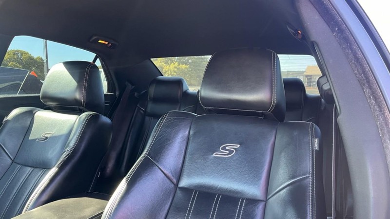 Chrysler 300 Vehicle Image 06