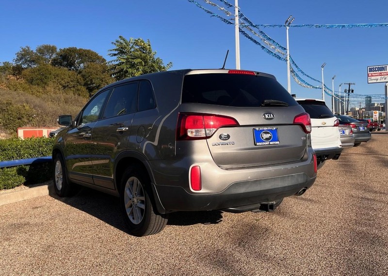 Kia Sorento Vehicle Image 07