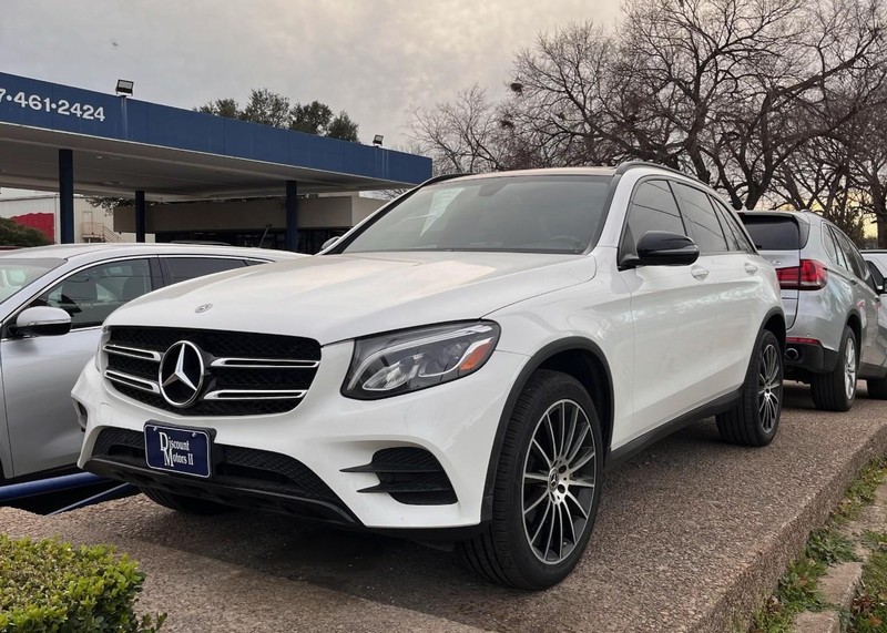 Mercedes-Benz GLC Vehicle Image 02
